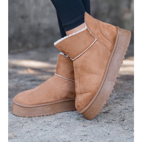 Platform boot - Picture 1 of 3